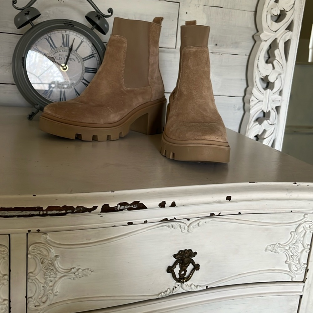 Tan chunk booties